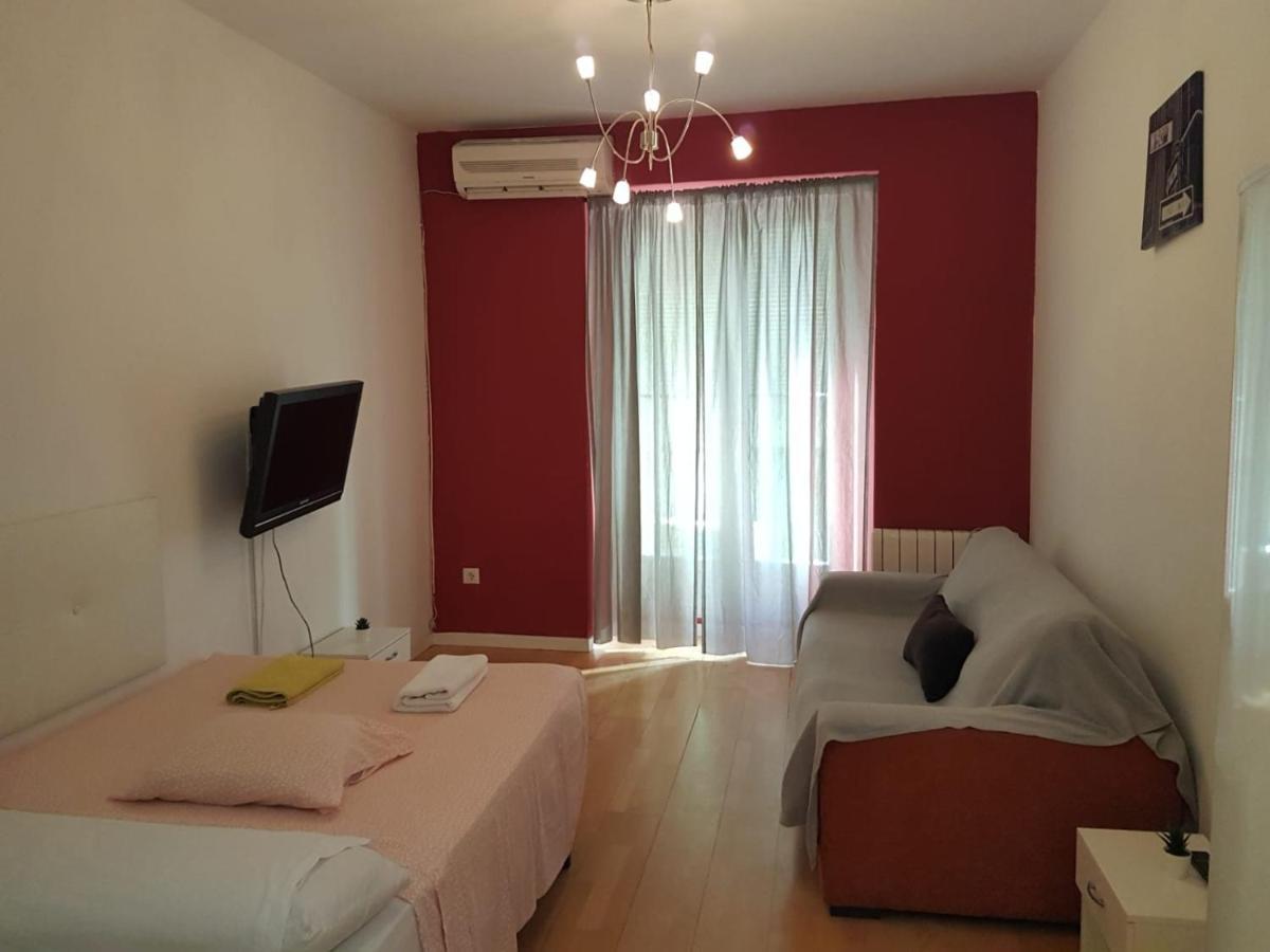 Estudios Cascorro Rastro Madrid Buitenkant foto